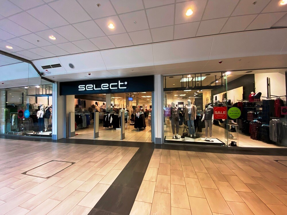 Hagley Mall, Halesowen to rent Interior Photo- Image 1 of 3