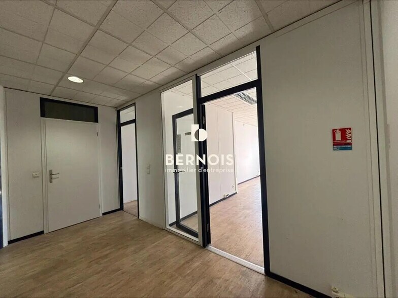 Office in Toulon to rent - Interior Photo - Image 2 of 8