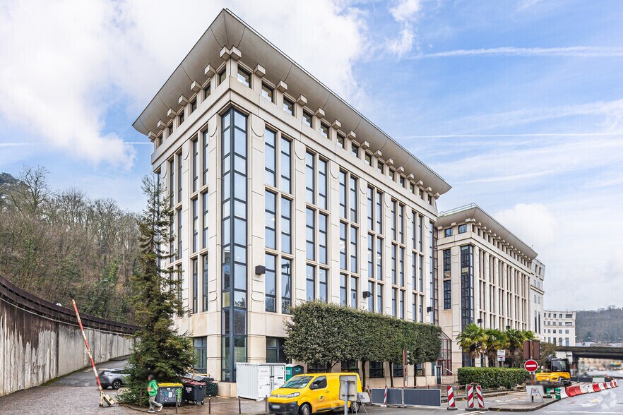 2-10 Rue Troyon, 92310 Sèvres, Sèvres to rent - Building Photo - Image 2 of 2