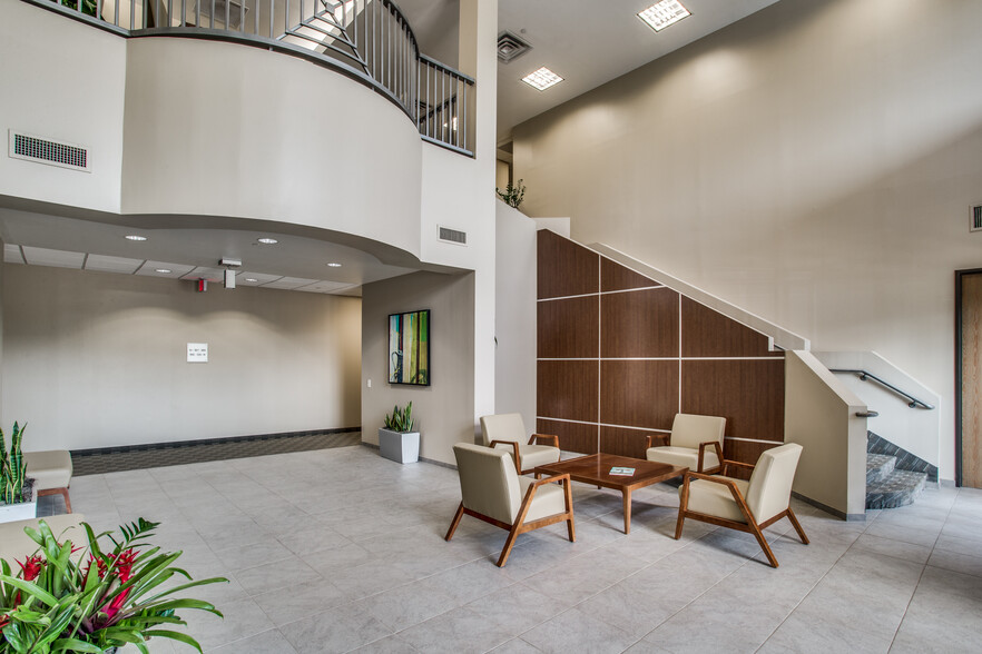 1450 Hughes Rd, Grapevine, TX for rent - Lobby - Image 3 of 6