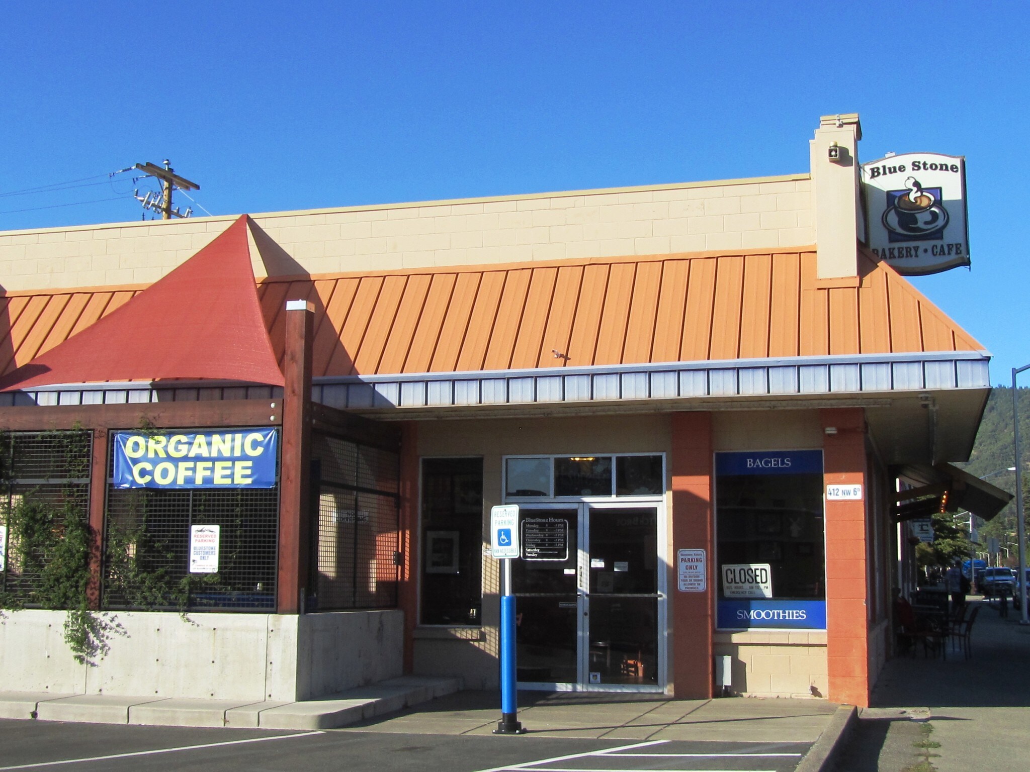 412 NW 6th St, Grants Pass, OR for sale Primary Photo- Image 1 of 1