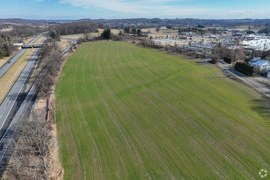 Gap Newport Pike, Avondale, PA for rent - Building Photo - Image 3 of 4