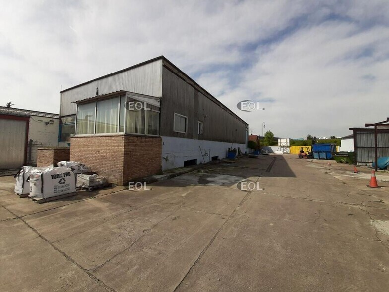 Industrial in Montgeron for sale - Building Photo - Image 3 of 21