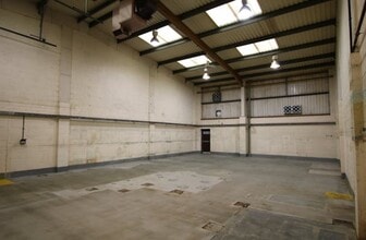 541 Blandford Rd, Poole to rent Interior Photo- Image 1 of 2