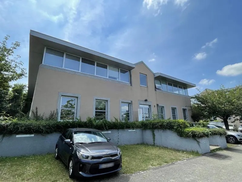 1-5 Rue Alfred De Vigny, Saint-Germain-en-Laye to rent Building Photo- Image 1 of 17