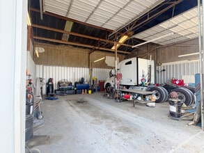 737 Pearl St, Houston, TX to rent Interior Photo- Image 2 of 2