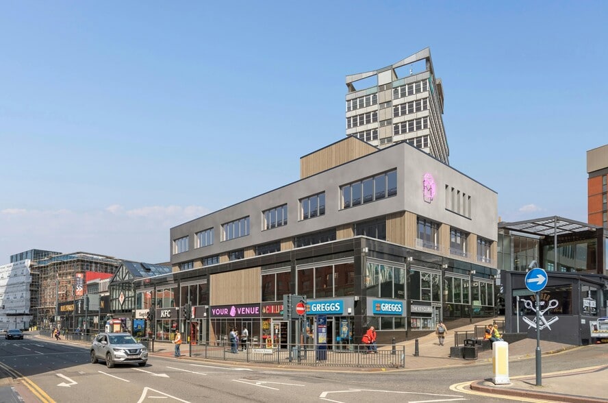 Merrion Ctr, Leeds to rent - Building Photo - Image 2 of 3