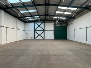 Rawmarsh Rd, Rotherham to rent Building Photo- Image 1 of 6