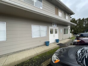 3615 Spicer Dr SE, Albany, OR for rent Building Photo- Image 1 of 2