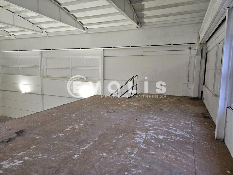 Light Industrial in Villefranche-sur-Saône for sale - Interior Photo - Image 3 of 5