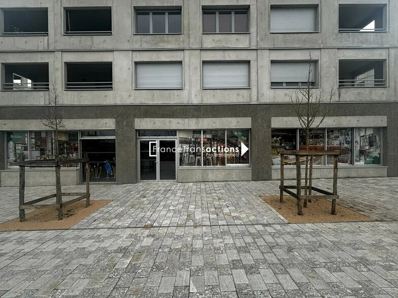 Retail in Toulouse to rent - Building Photo - Image 2 of 3