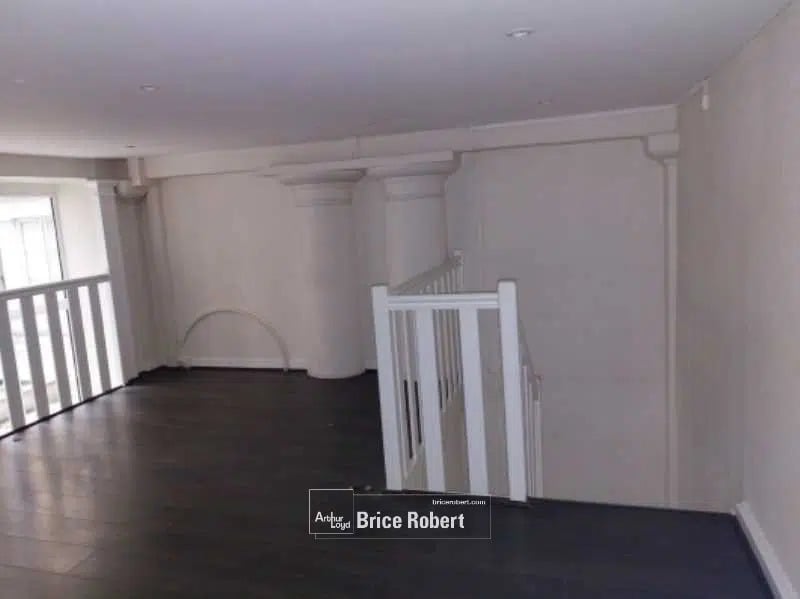 Office in Lyon to rent Interior Photo- Image 1 of 3