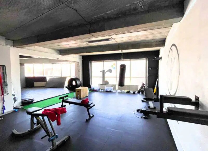 Vente Bureaux 595 m² - Photo 1