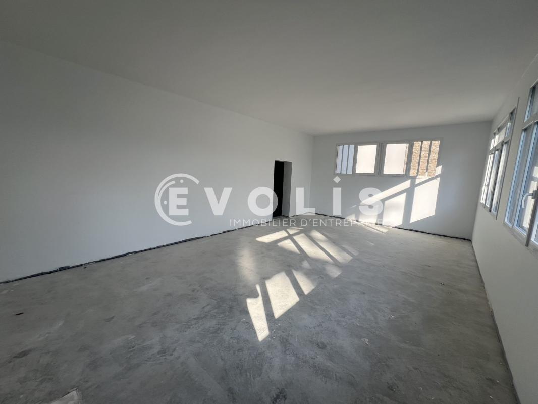 Office in Saint Maur Des Fosses to rent Interior Photo- Image 1 of 10