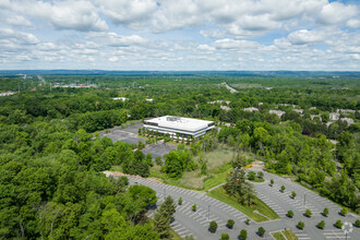 425 Eagle Rock Ave, Roseland, NJ - aerial  map view