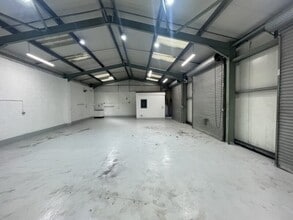 29-31 Leat St, Tiverton to rent Interior Photo- Image 1 of 2