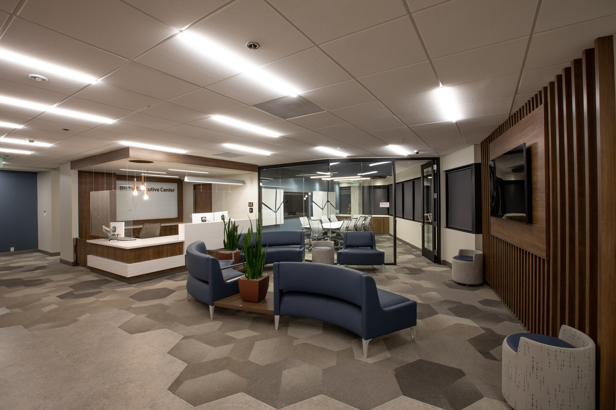 4401 N Atlantic Ave, Long Beach, CA to rent Lobby- Image 1 of 17