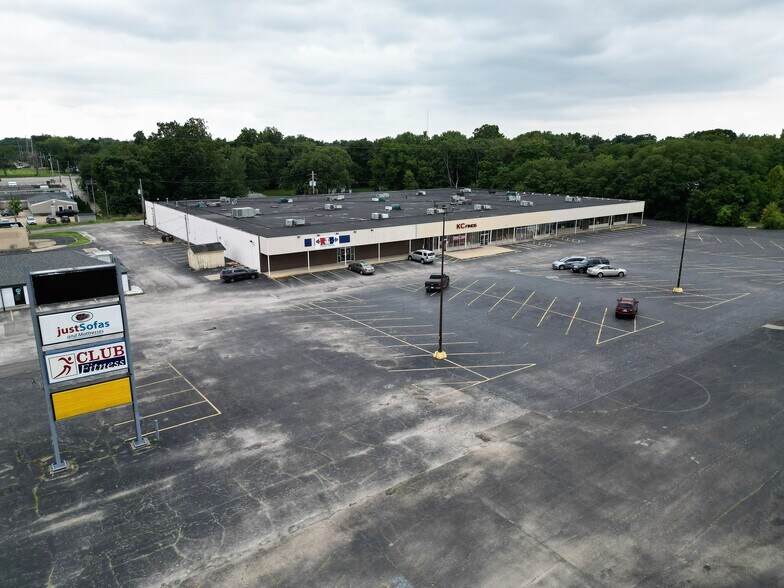 2807-2809 N Main St, Decatur, IL for rent - Building Photo - Image 1 of 7