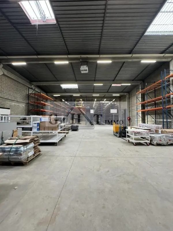 Location Entrepôt 1 504 m²