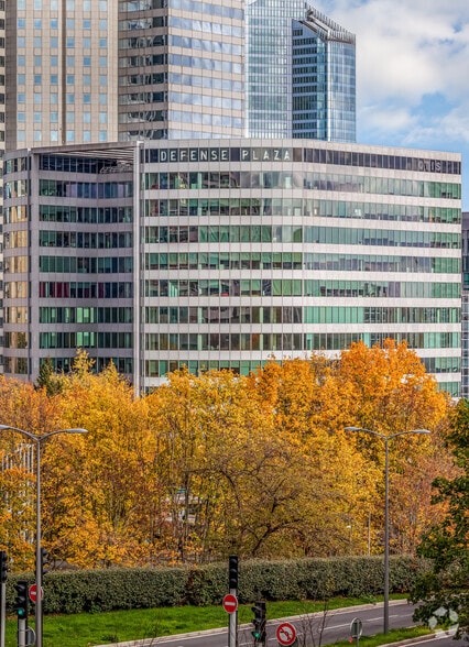 23-25 Rue Delarivière Lefoullon, Puteaux to rent - Building Photo - Image 3 of 5
