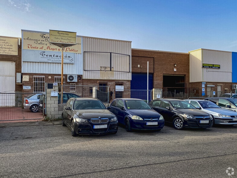 Calle Carretilla, 24, Rivas-Vaciamadrid, Madrid to rent - Primary Photo - Image 1 of 6