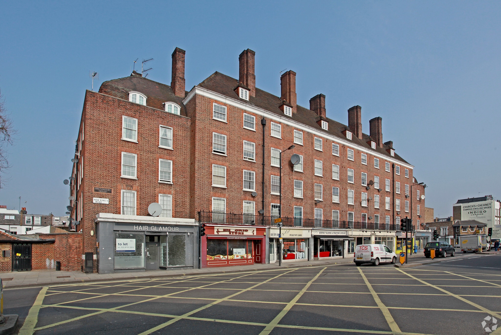 24 New Kings Rd, London to rent Primary Photo- Image 1 of 3