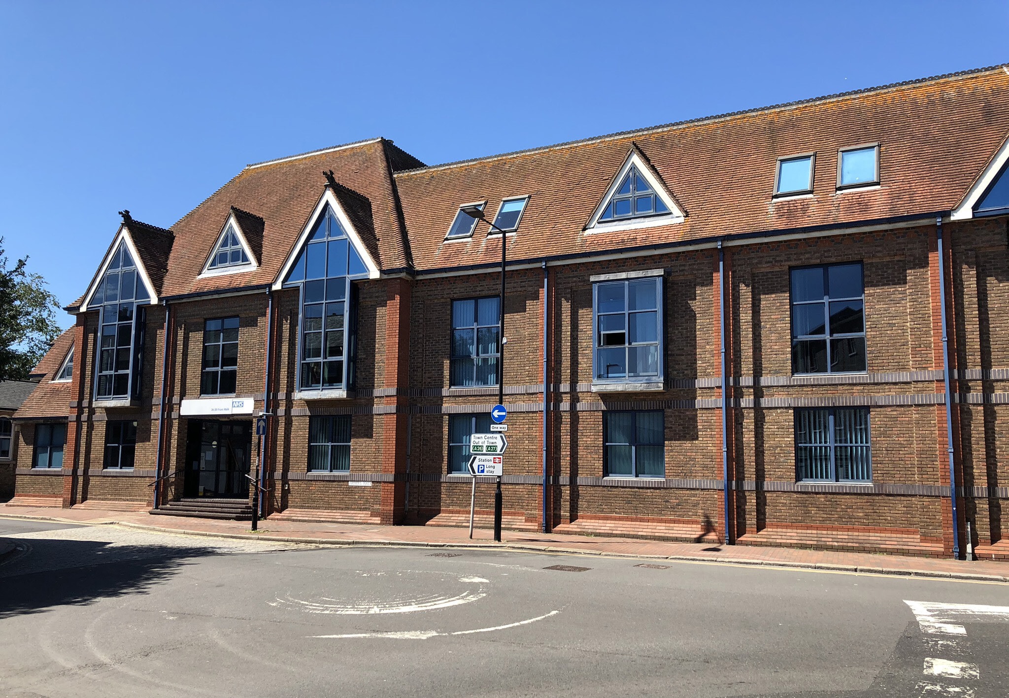 36-42 Friars Walk, Lewes to rent Building Photo- Image 1 of 6