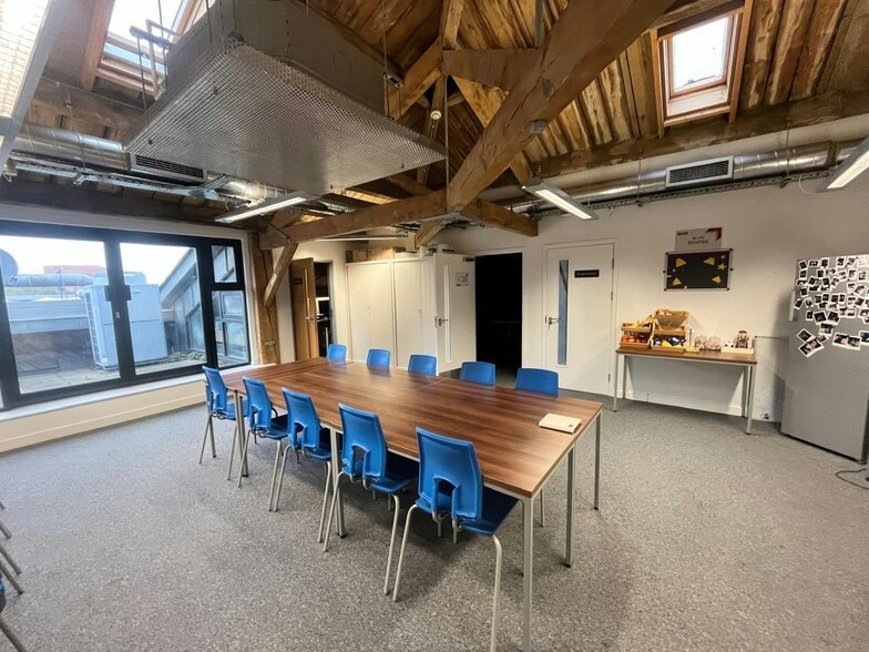 1-4 Western Gtwy, London to rent - Building Photo - Image 3 of 11