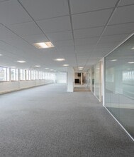 7-21 Churchill Way, Cardiff to rent Interior Photo- Image 2 of 2