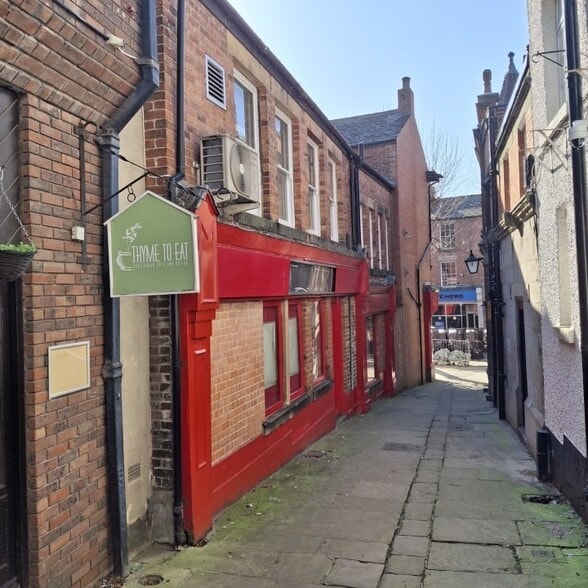 8-10 Central Pavement, Chesterfield to rent - Building Photo - Image 3 of 6