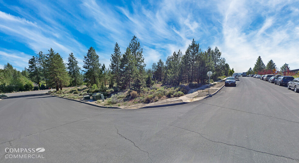 NW Lolo & York Dr, Bend, OR for sale - Building Photo - Image 2 of 7