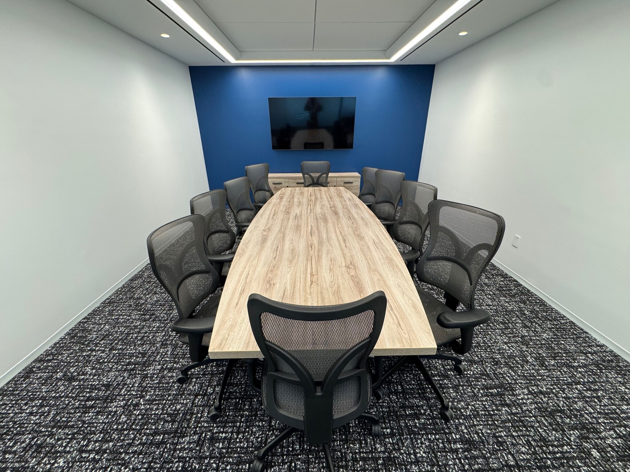 825 Third Ave, New York, NY to rent Building Photo- Image 1 of 5