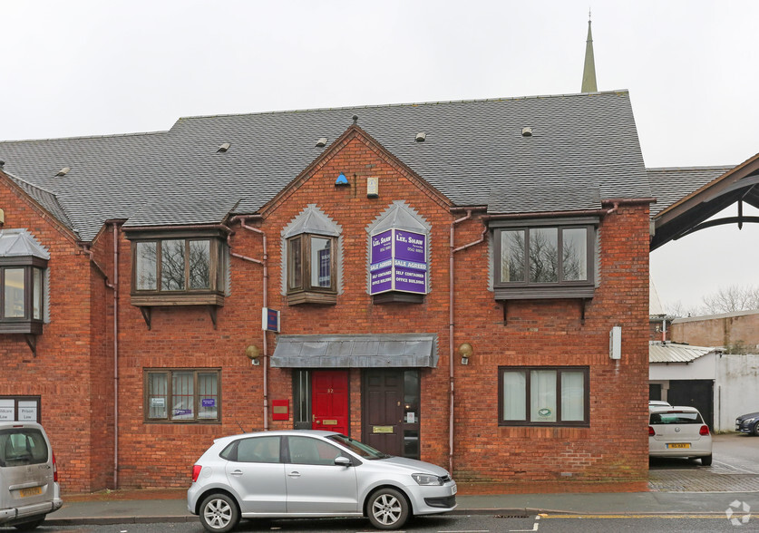 31-34 The Inhedge, Dudley for sale - Building Photo - Image 3 of 4