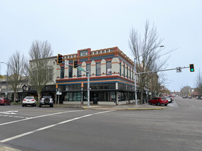 105-135 Liberty St NE, Salem, OR for rent Building Photo- Image 1 of 10