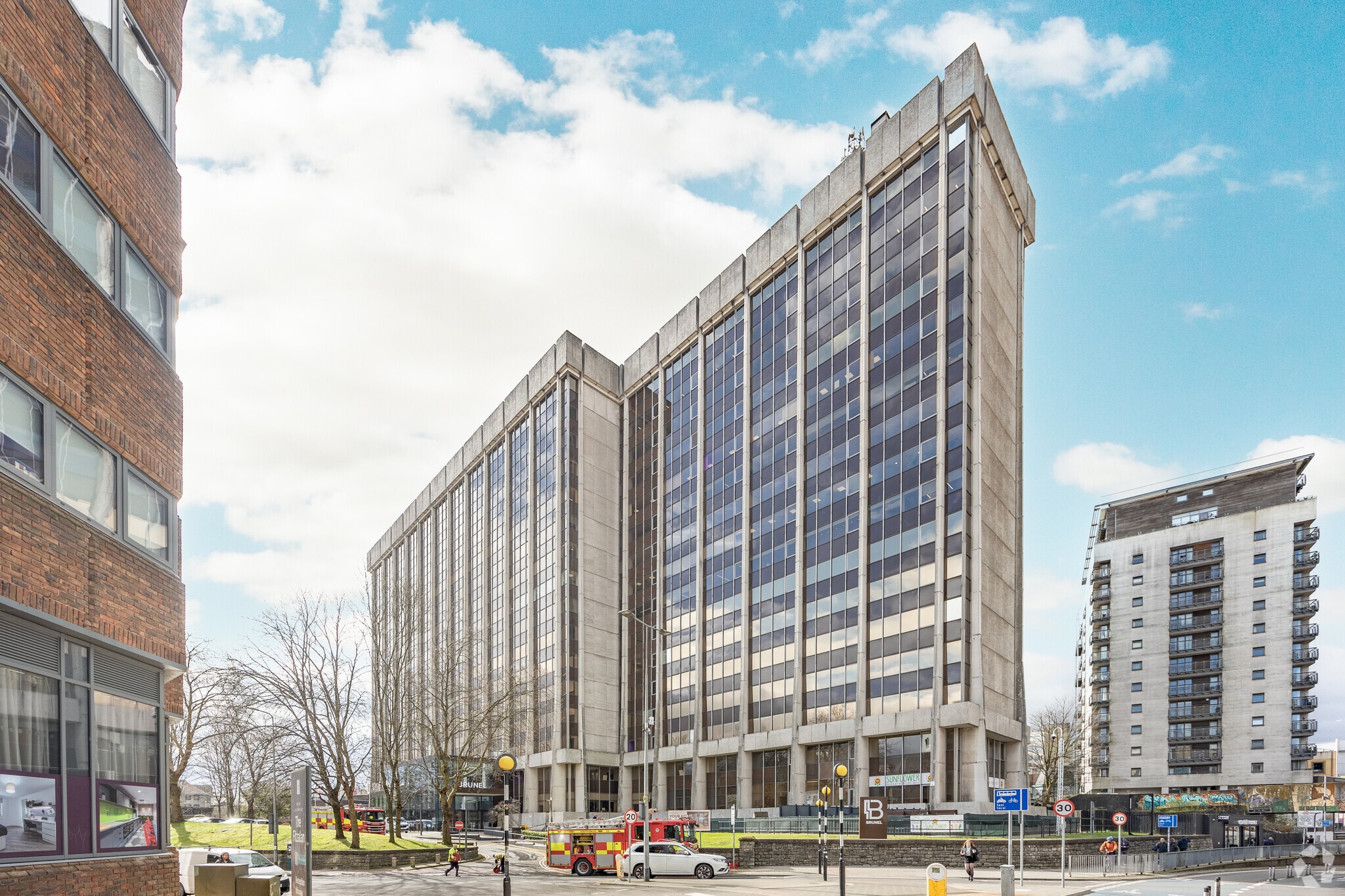 2 Fitzalan Rd, Cardiff to rent Building Photo- Image 1 of 67