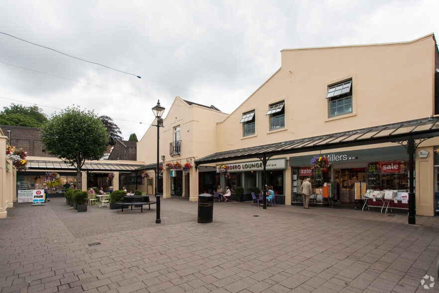 Vicarage Walk, Frome to rent - Building Photo - Image 3 of 14