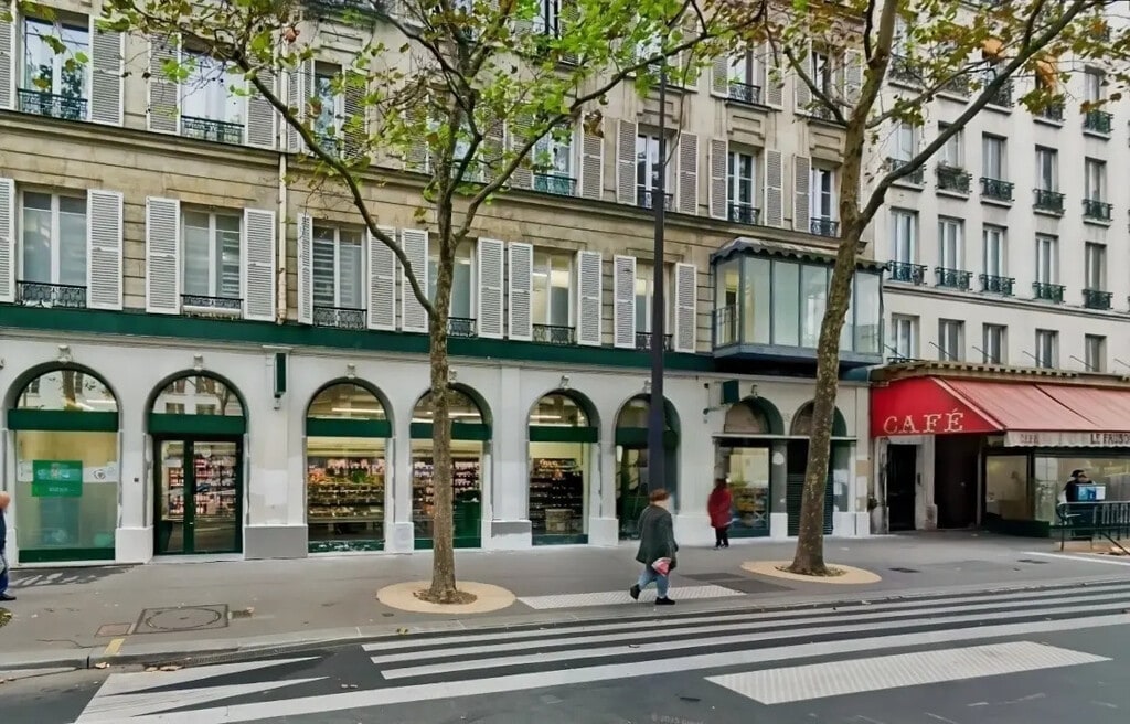 Location Commerce 310 m² - Photo 1