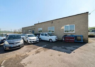 Barrows Hl, East Chinnock to rent Building Photo- Image 2 of 5