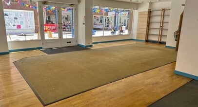 Bear Lanes, Newtown to rent Interior Photo- Image 1 of 4