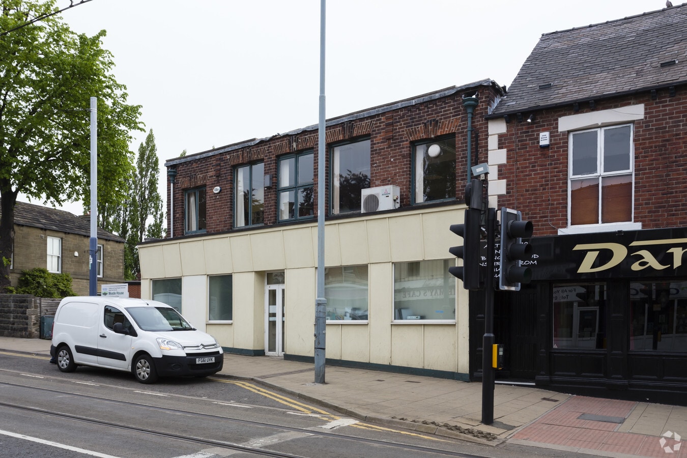 96100 Middlewood Rd, Sheffield, S6 4HA UK