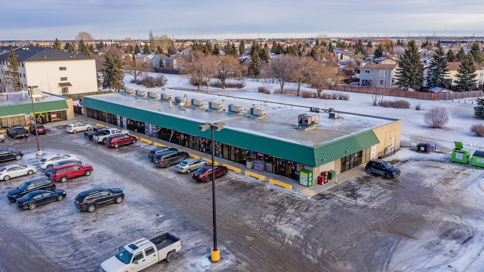 1903 105 St NW, Edmonton, AB to rent - Building Photo - Image 2 of 3
