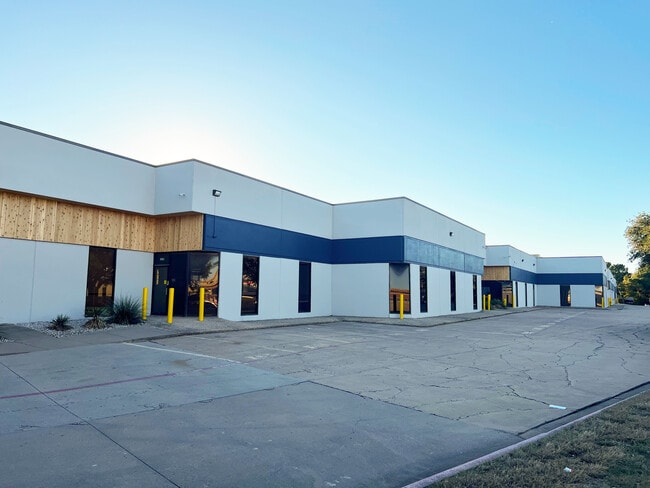 More details for 2500-2536 NE Loop 820, Fort Worth, TX - Industrial to Rent