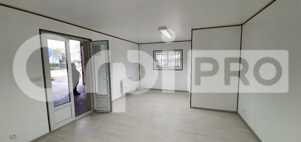 Light Industrial in Nangis for sale - Interior Photo - Image 3 of 4