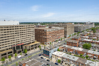 323-355 Rue Chabanel O, Montréal, QC - aerial  map view