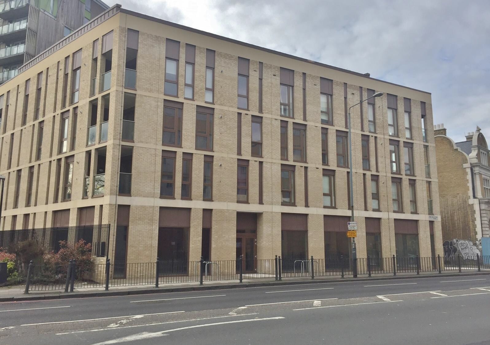 640 Commercial Rd, London for sale Building Photo- Image 1 of 1