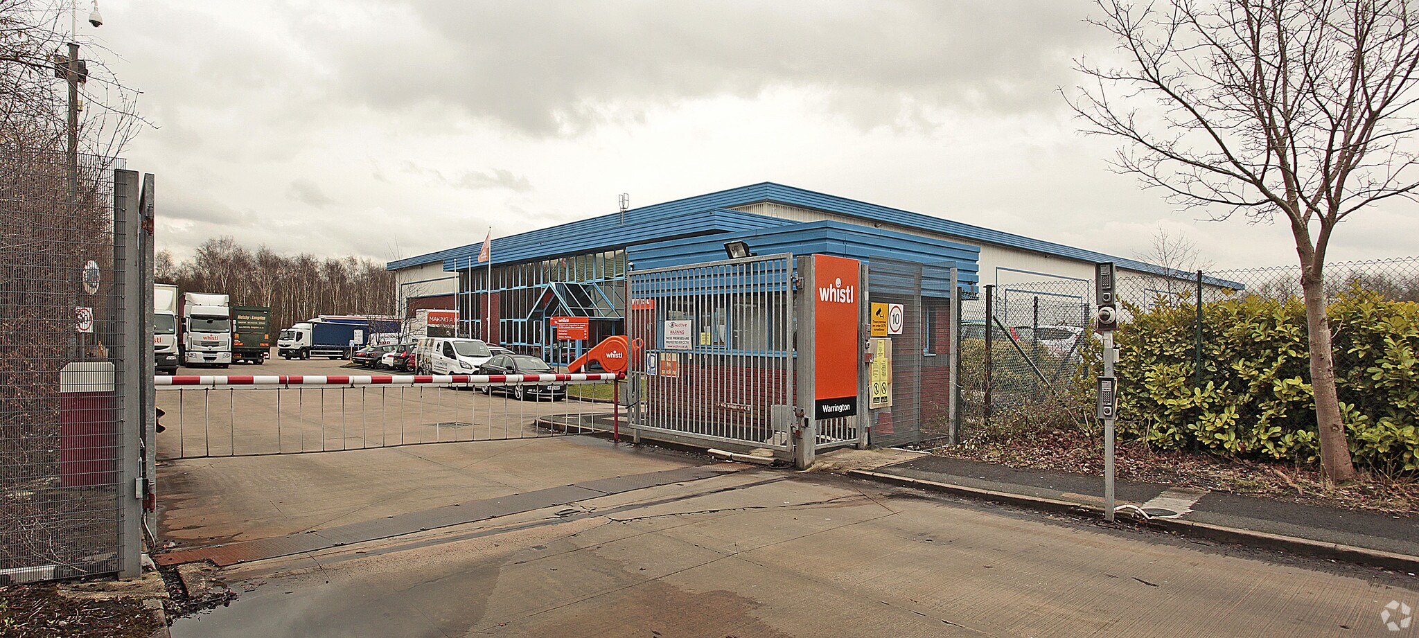 1060 Europa Blvd, Warrington for sale Primary Photo- Image 1 of 1