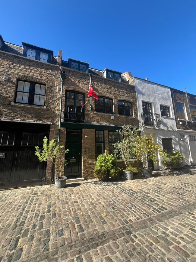 More details for 27A Brownlow Mews, London - Office to Rent