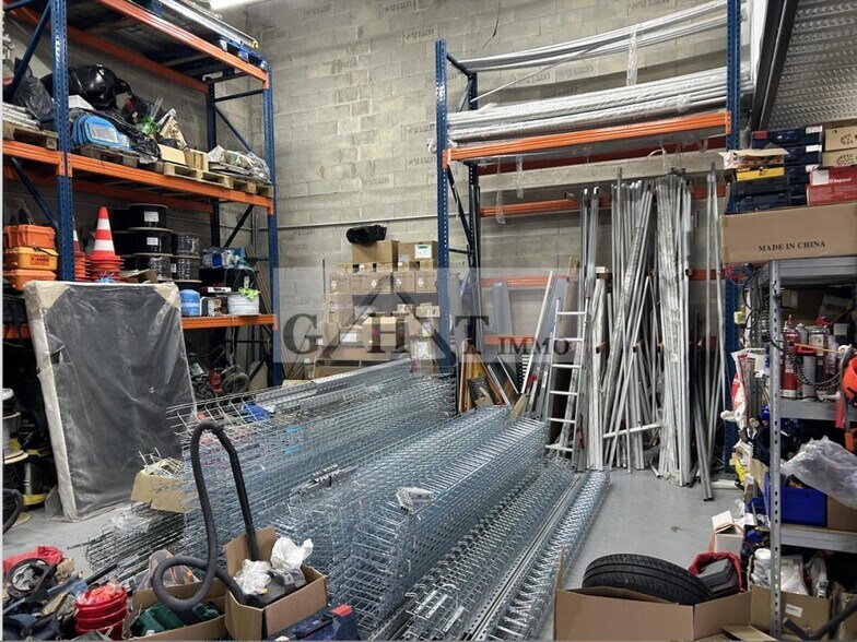 Industrial in Gennevilliers to rent - Interior Photo - Image 1 of 5