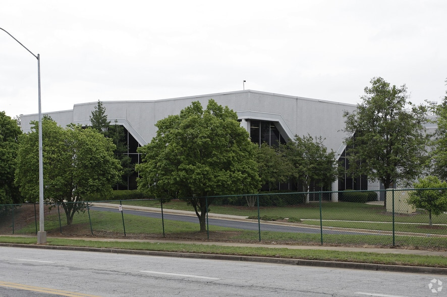 3760 Southside Industrial Pky, Atlanta, GA to rent - Primary Photo - Image 1 of 6