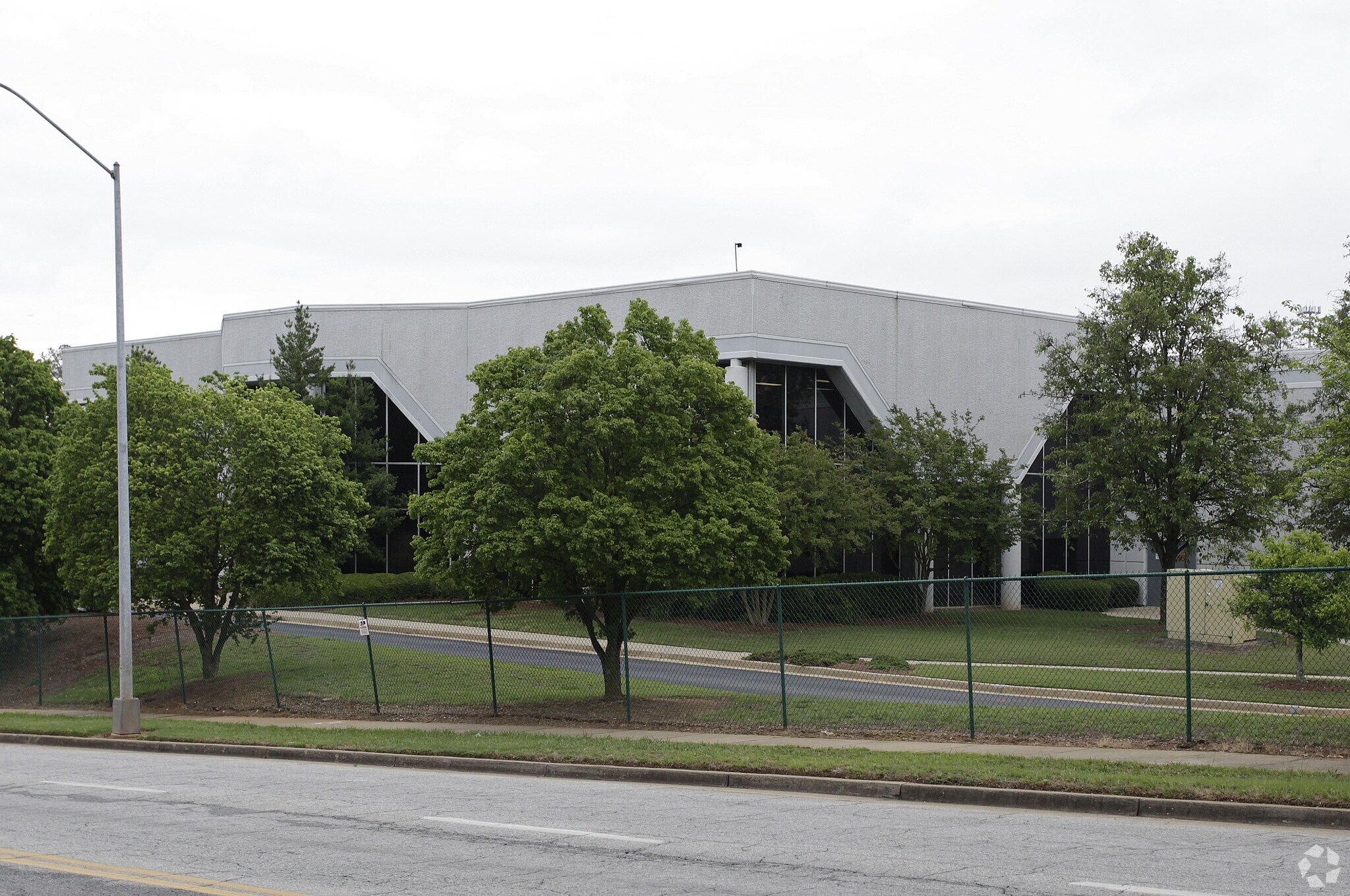 3760 Southside Industrial Pky, Atlanta, GA to rent Primary Photo- Image 1 of 7